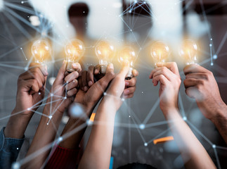 向爸爸借了500元脑筋急转弯