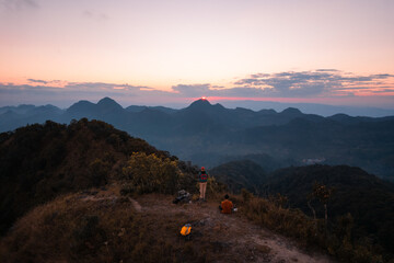产品海报设计理念-海报设计怎样写设计理念