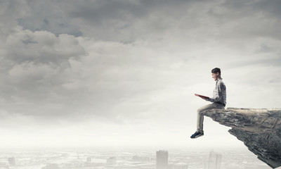 3个科学家的资料(随便3个)